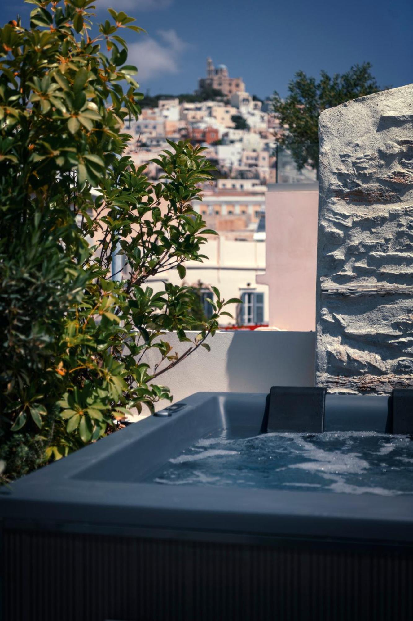 Ninemian Suites Syros Ερμούπολη Εξωτερικό φωτογραφία